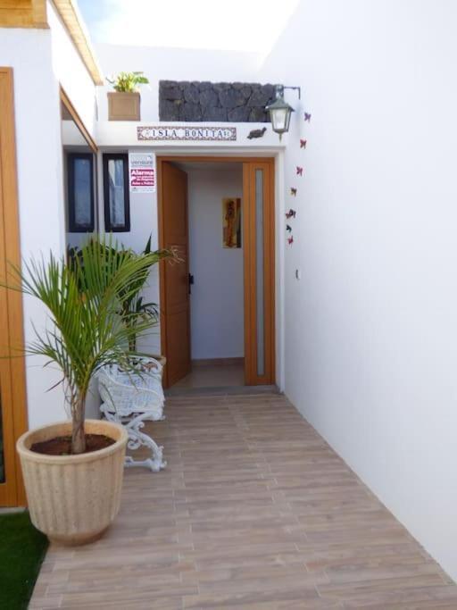 Villa La Isla By Rentaholidayslanzarote بلايا بلانكا المظهر الخارجي الصورة